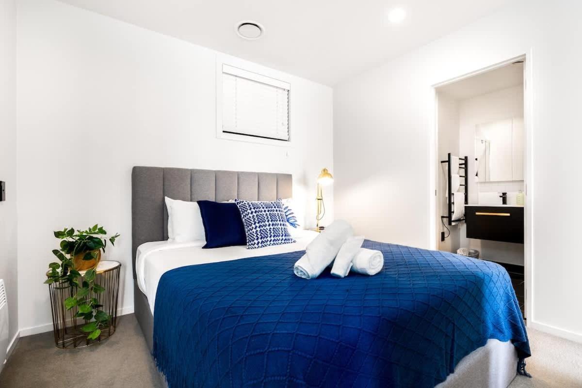 Apartment Tree-lined On High Level With Skytower View *